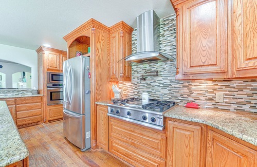 Denison Casa | Fire Pit + Sauna: Spacious Lake Texoma Retreat!