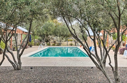 Marley Park Casa | Fire Table, Grill Surprise Cottage with Pool Access