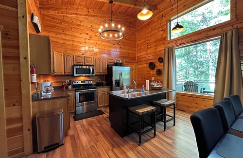 Primrose Cabina | Firefly 3BR/3BA cabin with amazing views!