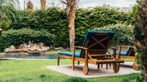 Desert Club Estates Casa | Firefly by AvantStay Spacious Backyard w Pool Hot Tub