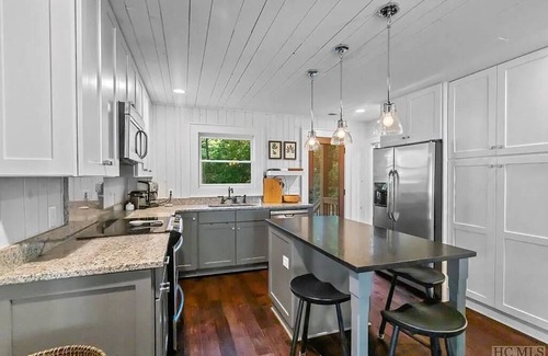 Highlands Cabaña | FireFly Creek 2.9 Miles to Highlands