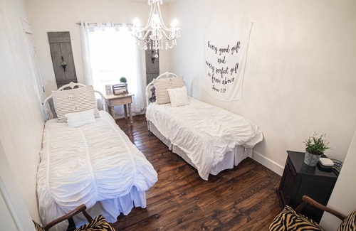 Brenham Otro | Firefly Farms - Farmhouse