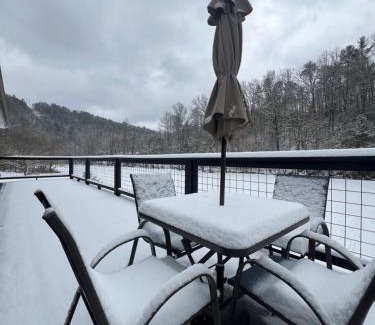 Sevierville Casa | Firefly Fields 2-Acres With Guest House, Game Room, Mountain & River Views