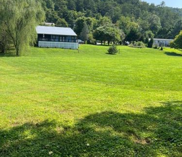 Sevierville Casa | Firefly Fields 2-Acres With Guest House, Game Room, Mountain & River Views
