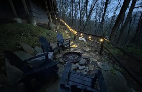 Bryson City Casa | Firefly Lodge, hot tub, games, mountain views
