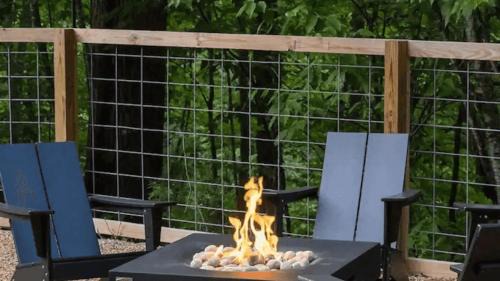 Caton Casa | Firefly Mountain Suites by AvantStay Sleeps 36 Indoor Pool Hot Tub Game Room Playground