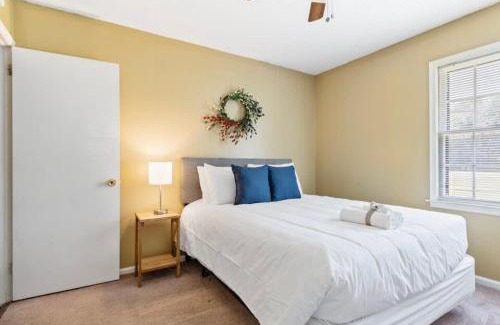 Gunter Afs Casa | Firepit & Patio- Mins to Dining- The Vaughnique