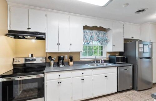Gunter Afs Casa | Firepit & Patio- Mins to Dining- The Vaughnique