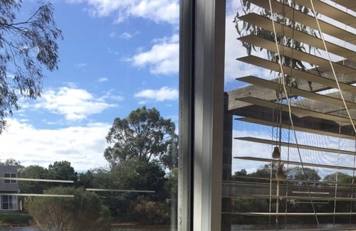 Quindalup Cabaña | Fireside romance + waterside location