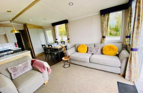 Exmouth Casa | FIRS BORDEAUX - Beautiful Devon Cliffs Caravan