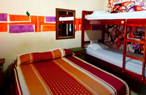 San Pedro Sula Hotel | Hotel Tamarindo Hostel zona residencial cerca de restaurantes, clinicas, parque