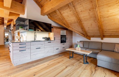 Mariapfarr Apartamento | First-class penthouse with sauna
