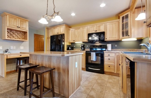 Arkdale Condominio | First Floor 3 BR Condo, Northern Bay Golf Course by RedAwning