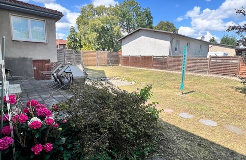 Oberhavel Apartamento | First floor apartment with enclosed garden max. 5 persons. Pet friendly!