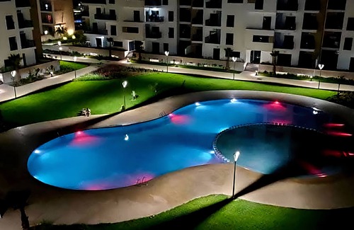 Martil Apartamento | First floor swimming pool 5 min walk to beach all amenities on site