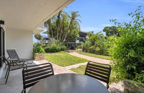 Park Shore Casa | First Floor With Resort View
