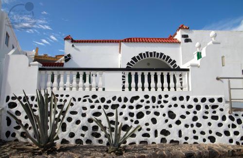 La Garita Casa | First Line of The Beach La Garita