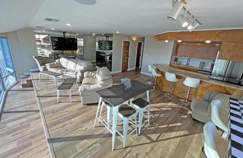 Concord Apartamento | First Turn Condo at Charlotte Motor Speedway