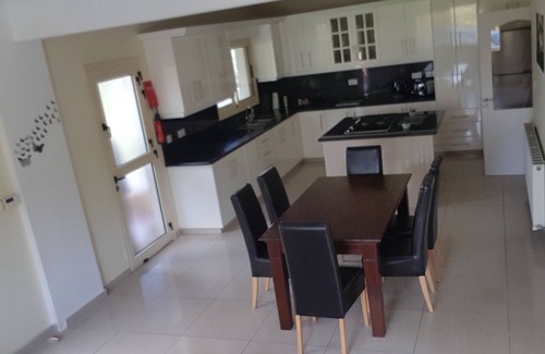 Pyrgos Casa | Primer año de publicidad Hermosa villa con piscina privada y vistas impresionantes