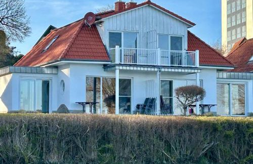 Bad Kleinen Casa | Fischerhus mit Boot,Sauna und Kamin je Seite