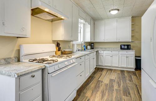 Lakeview Jefferson County Apartamento | Fish and Explore Port Arthur Apt Near Sabine Lake!