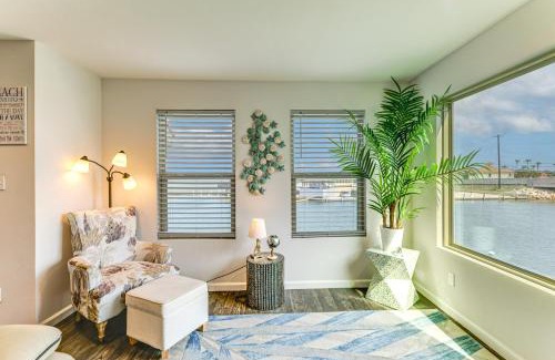 Harbor Oaks Apartamento | Fish and Swim Waterfront Rockport Condo with Views!