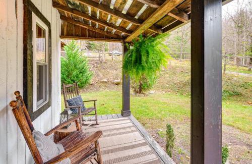 Robbinsville Casa | Fish and Water Raft Cabin Near Lake Santeetlah