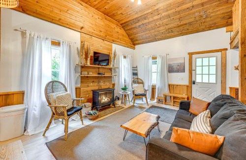 Robbinsville Casa | Fish and Water Raft Cabin Near Lake Santeetlah