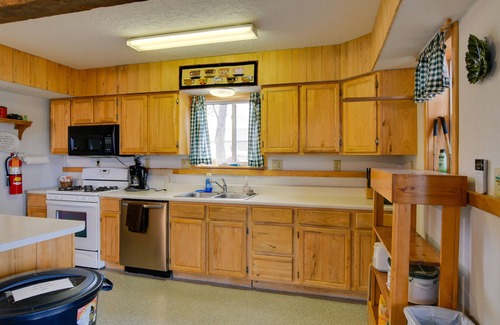 Union County Cabina | Fish, Boat & Hike: ‘The Lodge’ Remote Afton Cabin