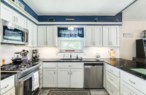 Jamaica Beach Casa | Fish,Crab,Swim on Waterfront Beach House !