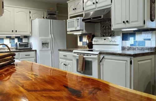 Pangburn Cabina | FISH ~ FLOAT ~ RELAX … located ON The Little Red River
