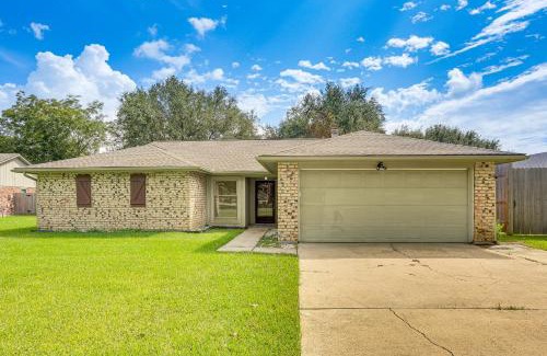Lake Charles Casa | Fish, Golf, Explore Home 3 Mi to Prien Lake Park!