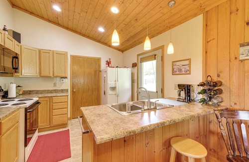 Doe Hill Cabina | NUEVO-Doe Hill Cabin w / Firepit 11mi to Trout Fishing