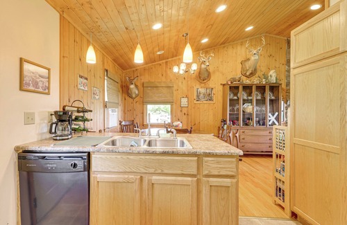 Doe Hill Cabina | NUEVO-Doe Hill Cabin w / Firepit 11mi to Trout Fishing