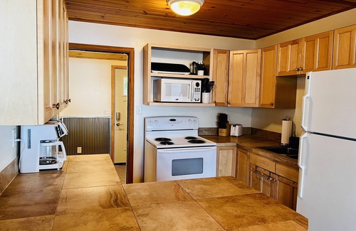 Osakis Cabina | Fish Hook Cabin-Cozy cabin on Lake Osakis with sunsets, fishing & nature abound