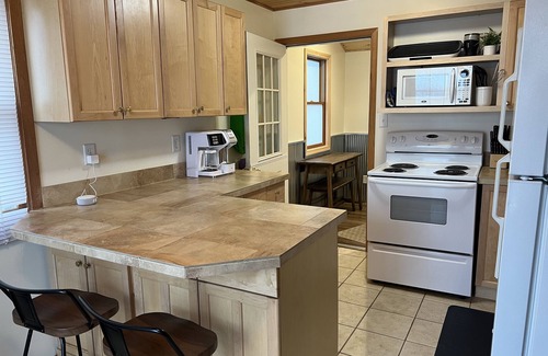 Osakis Cabina | Fish Hook Cabin-Cozy cabin on Lake Osakis with sunsets, fishing & nature abound
