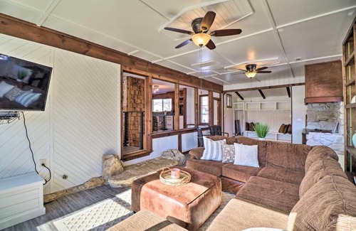 Cotter Casa | Fish House with Deck, Fire Pit and River Views