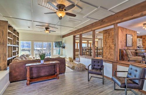 Cotter Casa | Fish House with Deck, Fire Pit and River Views