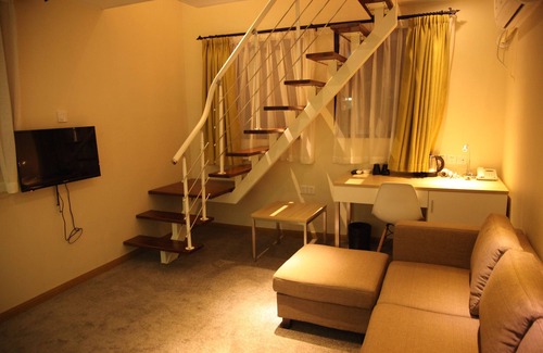 Downtown Shanghai Hotel | Fish Inn East Nanjing Road