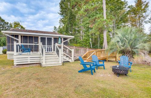Lake Waccamaw Casa | Fish, Swim and Grill Lakefront Carolina Home!