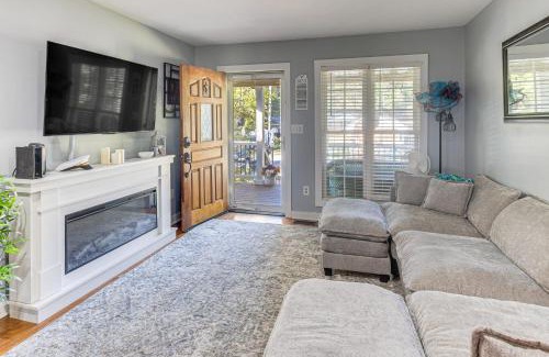 Lake Waccamaw Casa | Fish, Swim and Grill Lakefront Carolina Home!