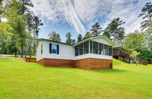 Milledgeville Casa | Fish, Swim and More Quiet Retreat on Lake Sinclair!