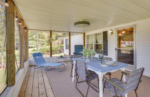 Milledgeville Casa | Fish, Swim and More Quiet Retreat on Lake Sinclair!