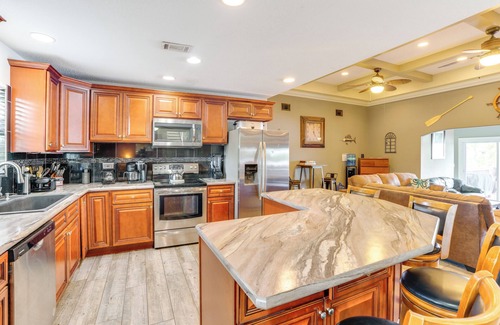 Ocklawaha Casa | Fish, Swim & More: Lakefront Retreat in Ocklawaha!