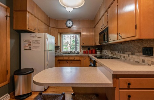 Friendship Casa | Fish Tale on Beautiful Castle Rock Lake