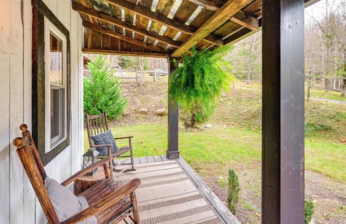Robbinsville Cabina | Fish & Water Raft: Cabin Near Lake Santeetlah