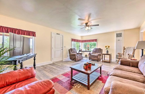 North Powder Casa | Fisher Springs Home, 12 Mi to Anthony Lake!