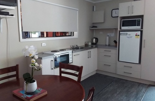 Coromandel Cabaña | Pescador / Familia / Amigos - Cerca de la playa y del municipio. WIFI y Sky TV.