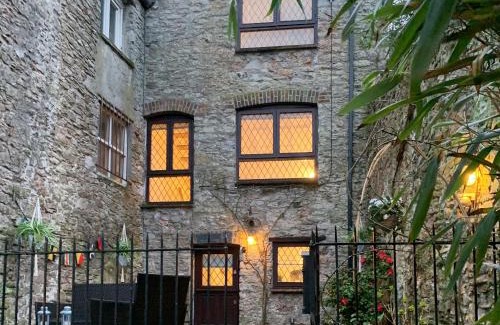 Plymouth Casa | Fisherman's Cottage