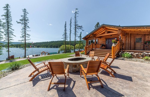 Lake Mary Ronan Cabina | Fisherman's Cove-Premium-Cabaña-Baño Privado-Vista al Lago